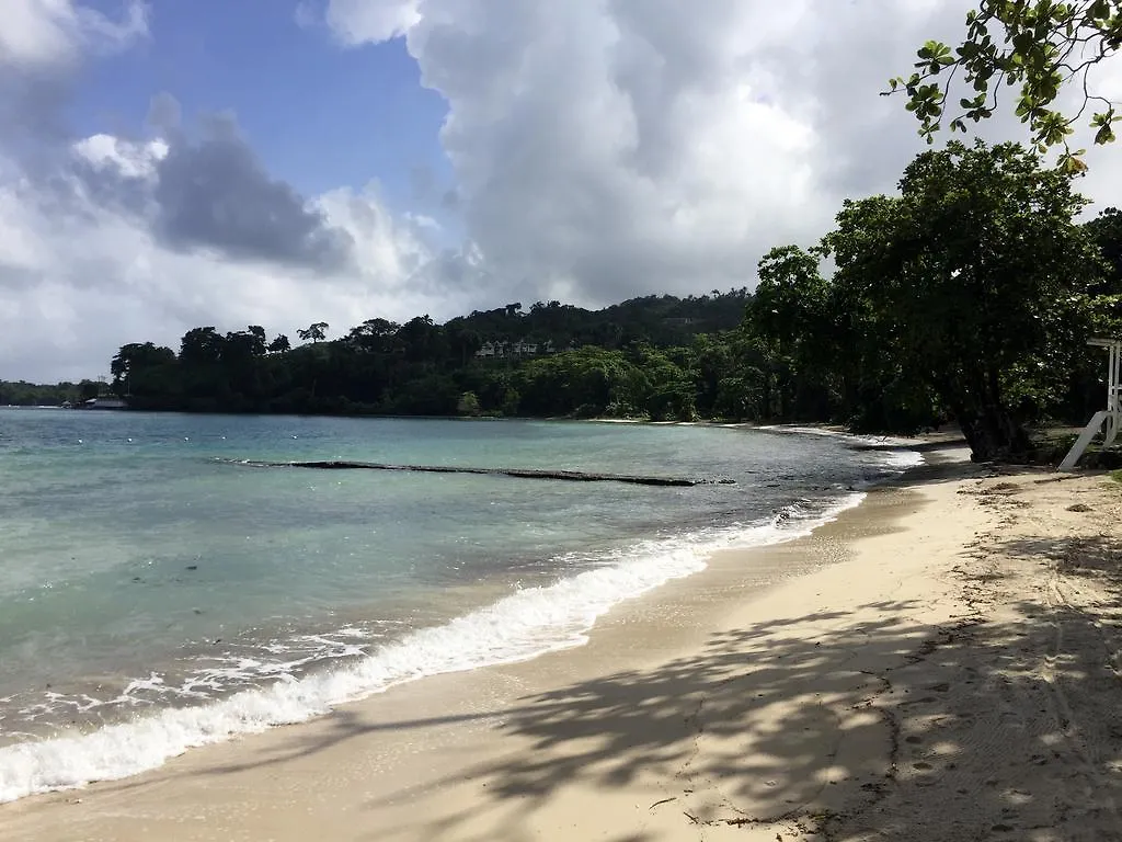 Hotel San San Tropez Port Antonio 3*,