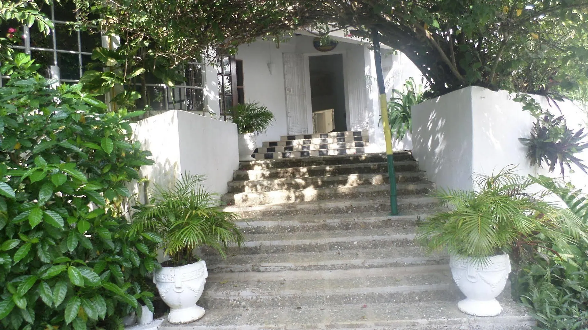 San San Tropez Otel Port Antonio